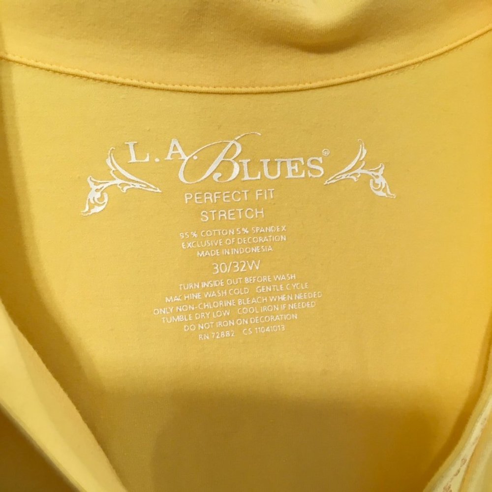 L.A. Blues Perfect Fit Stretch Short Sleeve V-Neck Sequin - Picture 3 of 7
